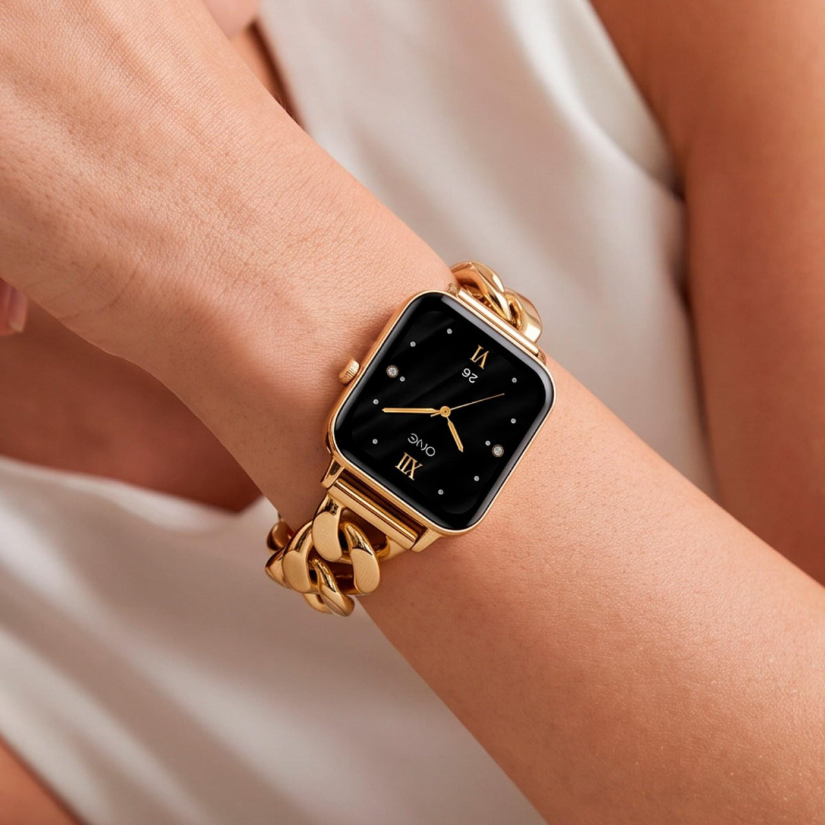 One Frame Gold Links Smartwatch